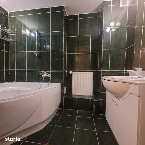 Apartament cu 3 camere decomandat în Centrul Civic