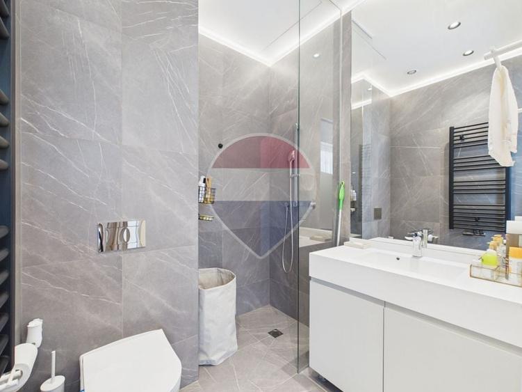 Apartament cu 3 camere decomandat, mobilat în Barbu Văcărescu