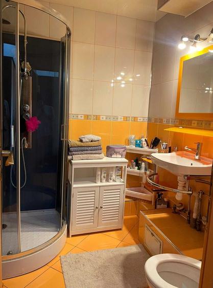 Apartament cu 2 camere decomandat în Malu Roșu