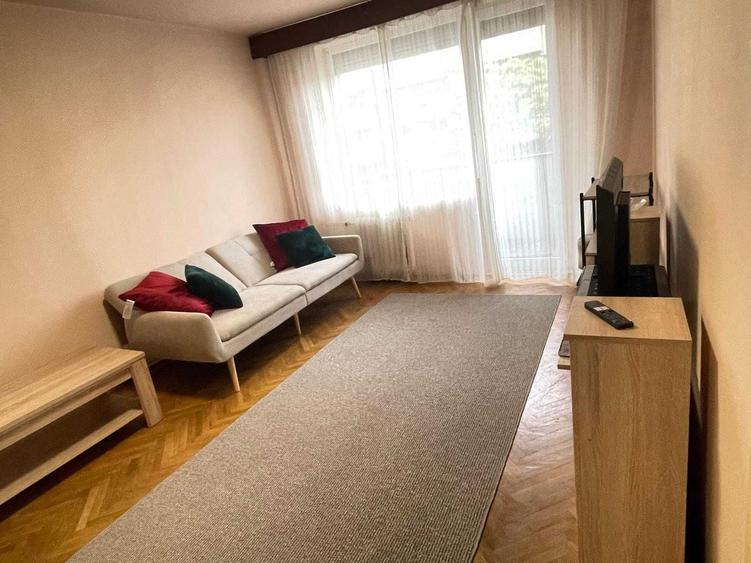 Apartament cu 3 camere decomandat în Ultracentral