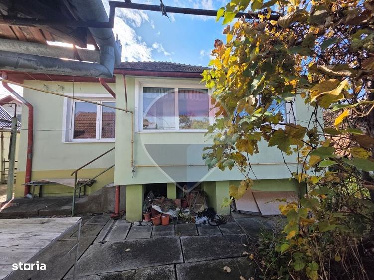Casă cu 4 camere cu Teren 602 Mp în Central