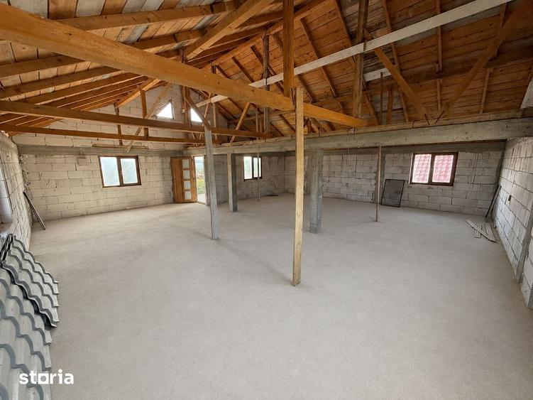 Casa 215mp, P+M, teren 2500mp, la strada, Dumesti - 11