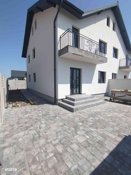 Casă cu 4 camere cu Teren 250 Mp în Central