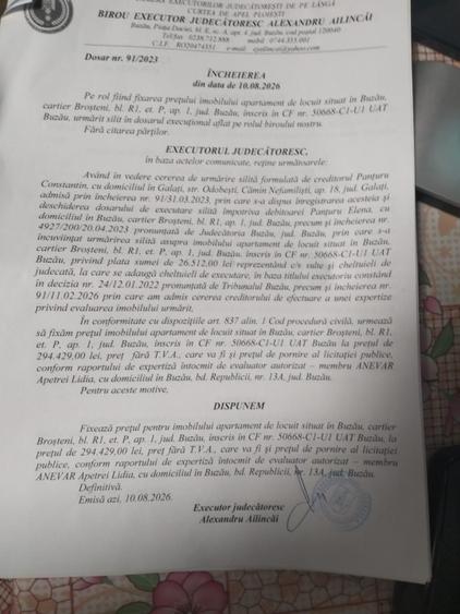 Apartament cu 3 camere decomandat în Broșteni