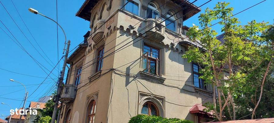 Apartament cu 4 camere în Dorobanți