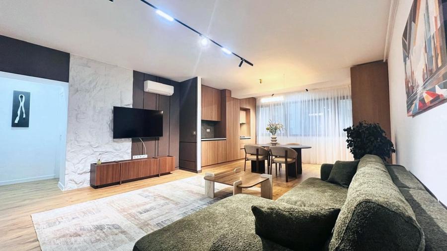 Apartament cu 2 camere semidecomandat, mobilat în Pipera