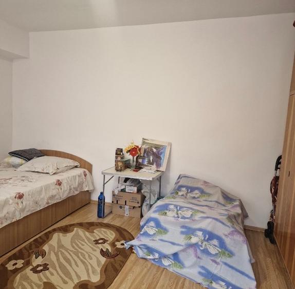Casă individuală cu 4 camere cu Canalizare în Chitila