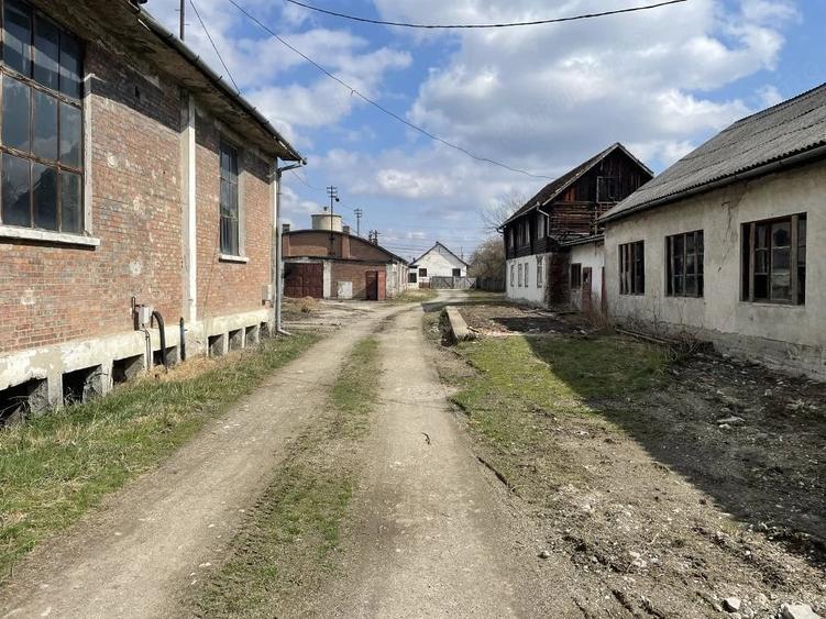 Teren de 16058 mp, în Țiglari