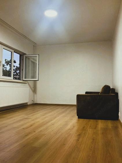 Apartament cu 2 camere decomandat în Lipovei