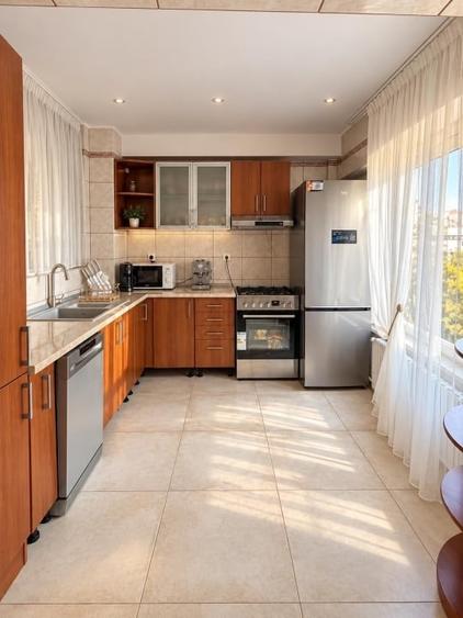 Apartament cu 4 camere în Floreasca