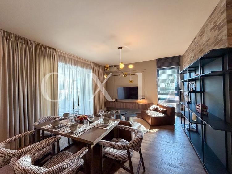 Apartament cu 3 camere semidecomandat, mobilat în Semicentral
