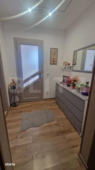 Casă cu 5 camere cu Teren 536 Mp în Stupini