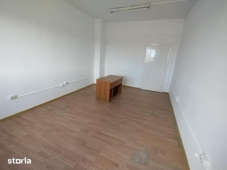 Spatiu birou 1 camera, 18 mp, zona Turnisor (langa Autogara Atlassib) - 2