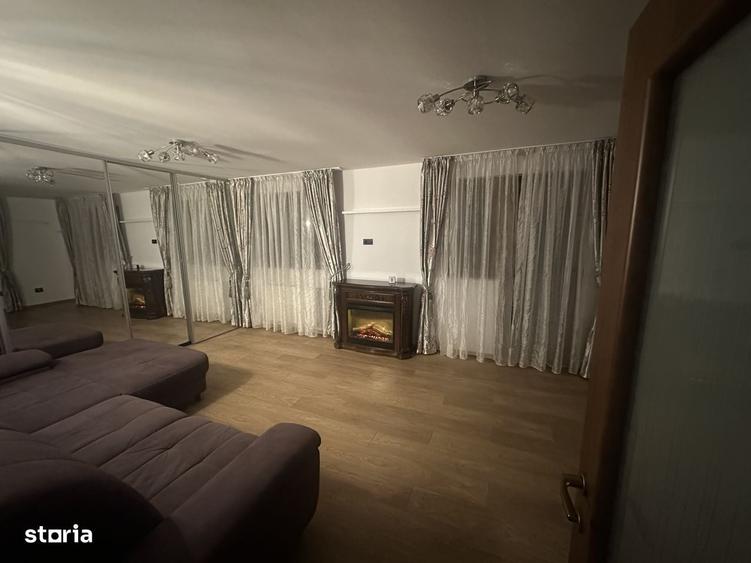 Casă cu 4 camere în Roșu
