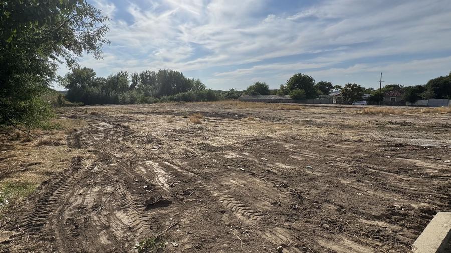 Teren Draganesti-Olt la soseaua principala N Titulescu - 5