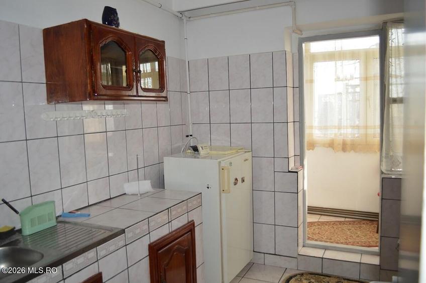 Bascov - Centru, Apartament 2 Camere Decomandat, Etaj 2 - 6