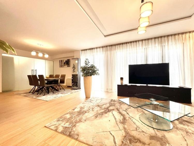 NOU / DEOSEBIT / TERASE GENEROASE / COMPLET MOBILAT SI UTILAT - 24