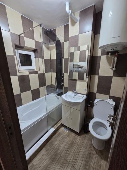 Inchiriez apartament 4 camere - etaj 1 - 3