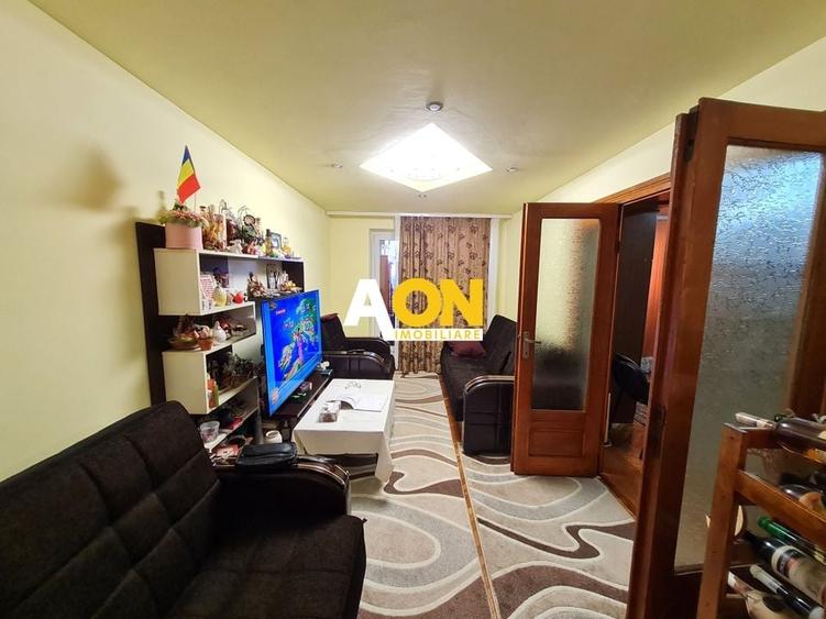 Apartament 3 Camere, 75 mp, Decomandat, Zona Cetate - 1