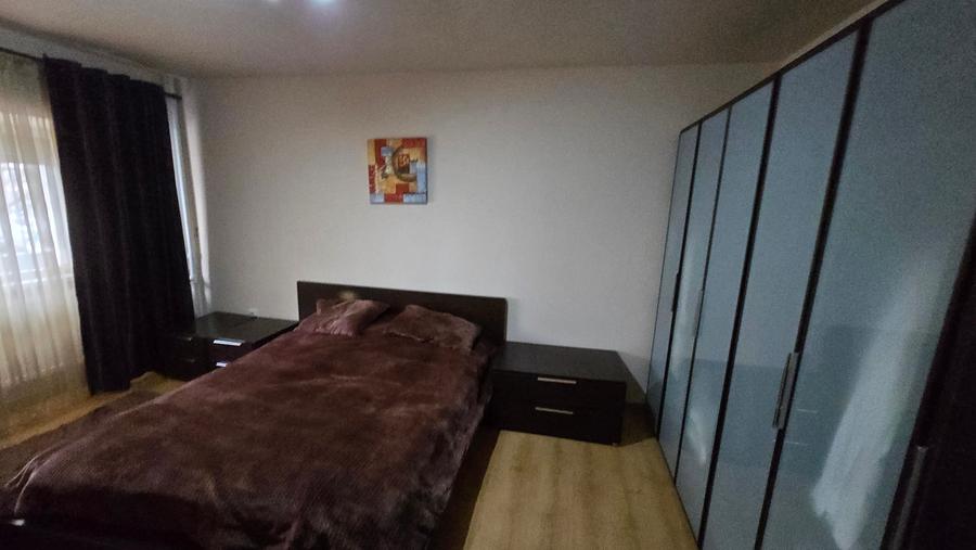 3 camere de vanzare  , etajul 1, ultracentral, Focsani - 9