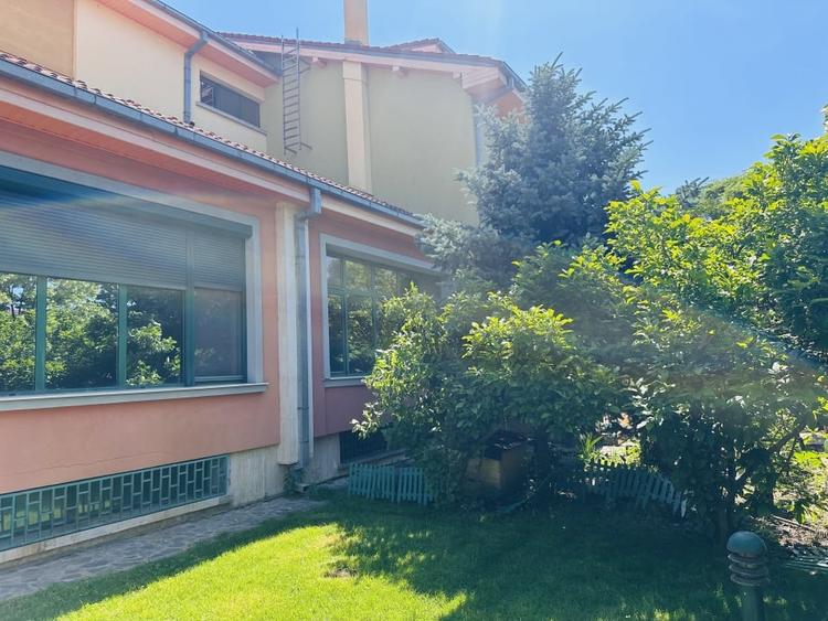 SUPER PROPIETATE LA PADURE ROSU, vila superba 709 mp, 1213 mp teren, piscina ! - 1