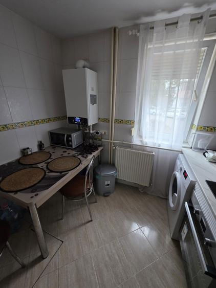 Vand apartament 2 camere micro 5 - 6