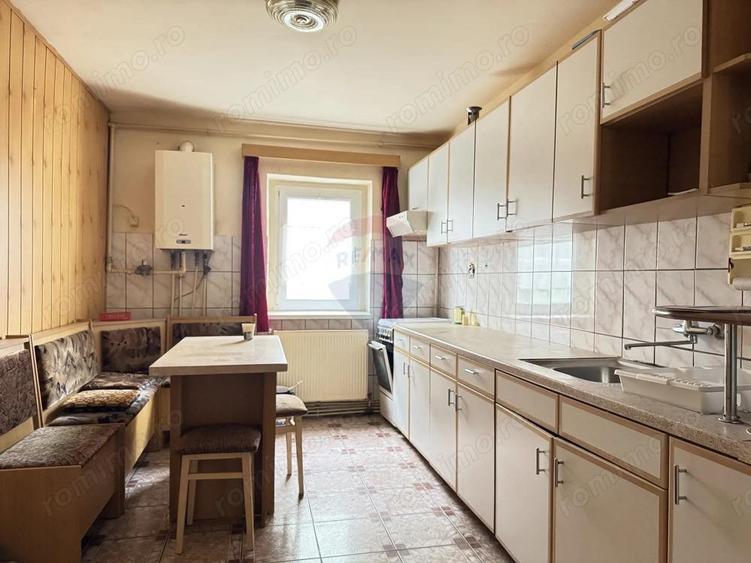 Apartament cu 3 camere de vanzare in zona Vitrometan - 4