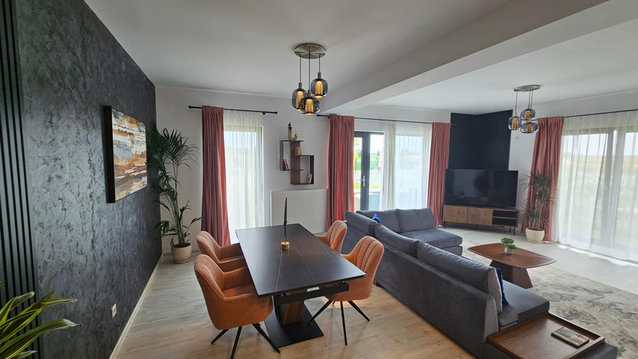 VILE P+M, 5 camere+Teren 300 mp.zona Otopeni, COMPLEX CU PISCINA-COMISION 0% - 2