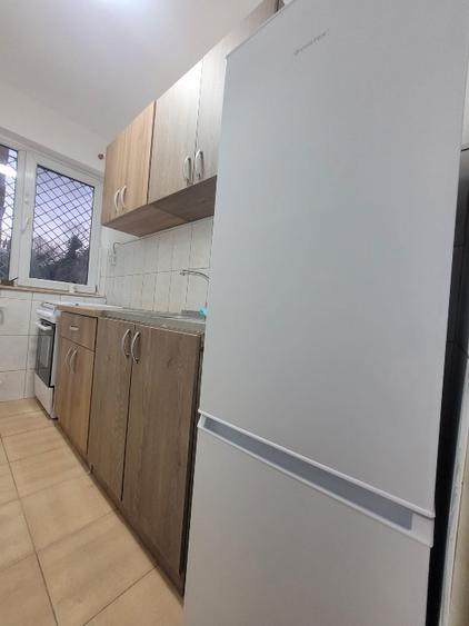 Închiriez ap 2 cam Casa de Cultură  - 2