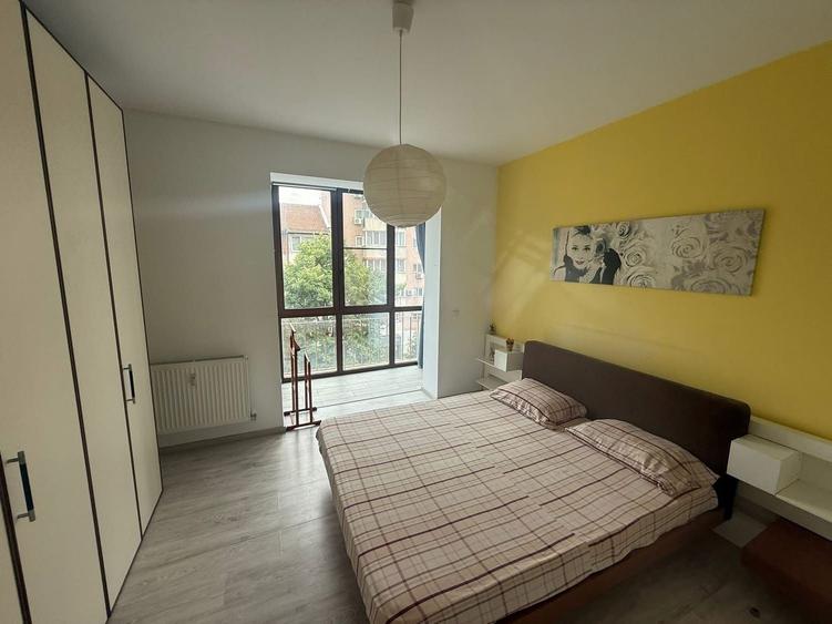 Apartament extrem de spatios, bine pozitionat, bloc cu lift - 1