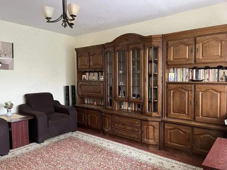 Vand Apartament 3 camere - 1