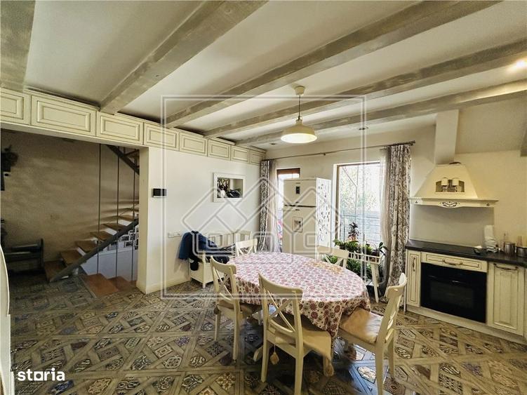 Apartament cu 4 camere, 2 bai, terasa - B-dul Victoriei - 5