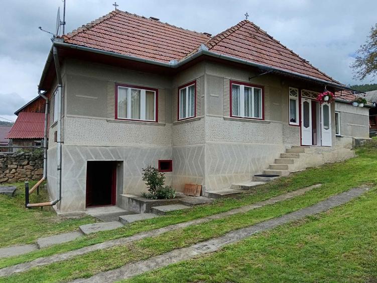 casa familiala cu curte si gradina - 3
