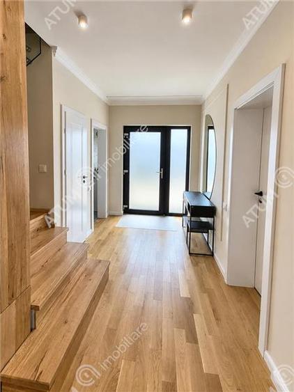 Duplex cu 4 camere cu Canalizare în Șelimbăr