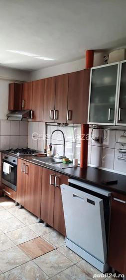 Apartament cu 3 camere de inchiriat Apartament cu 3 camere de inchiriat