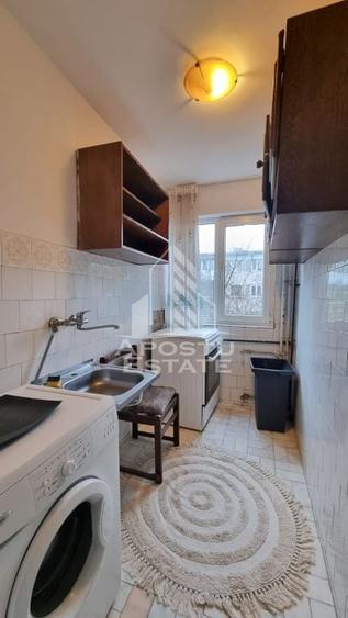Apartament cu 4 camere, etaj intermediar, zona Dacia - 2