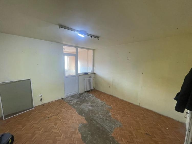 Garsoniera spatioasa, 32 mp, etaj intermediar, Zona Parang - 1