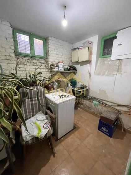 Vanzare apartament in vila 6 CAMERE compus din D P M din D P 1 M - 9