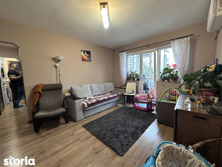 Apartament cu 4 camere, renovat complet - 9