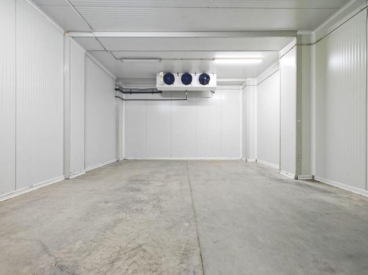 Hala cu spatii frig + birouri - Zona Freidorf - 4