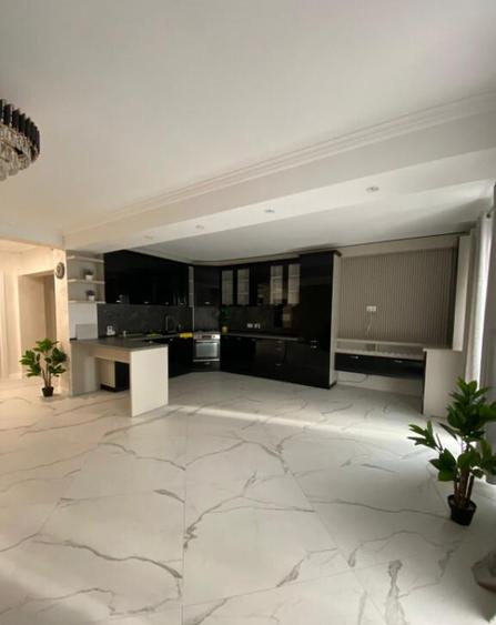 Apartament 4 camere, decomandat, 160mp - 8