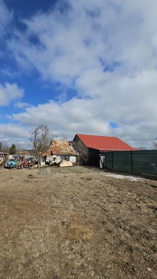 Teren intravilan 860 mp, deschidere 14,27 m, utilitati - 3