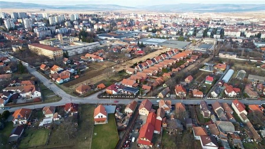 FILM ! Casa cu teren de 2.152 mp, Tigaretei, Sfantu Gheorghe - 1