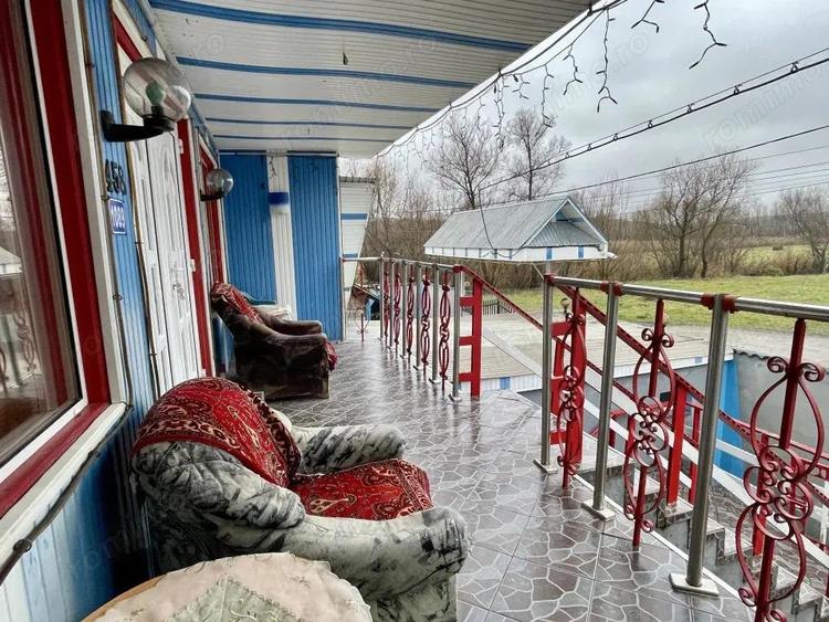 Casa 445 mp Dochia spa?ii foarte mari, 5000 mp curte, ideal familie sau afacere - 12