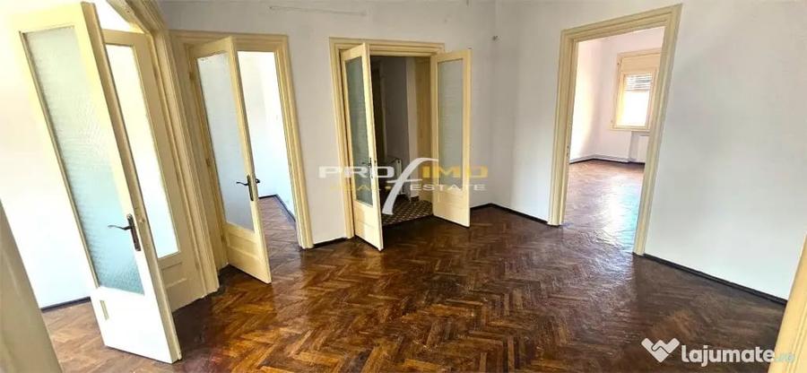 Apartament cu 6 camere decomandat în Central