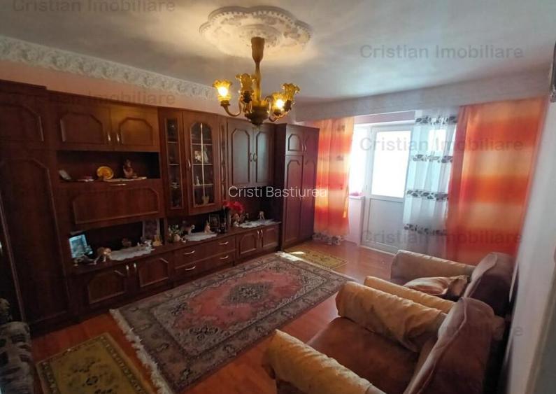3 camere LIBER Confort1 Decomandat 67mp Viziru 3 etaj de mij