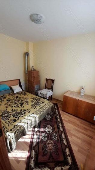 Bezdead doua case pe acela?i teren in centrul ora?ului - 4