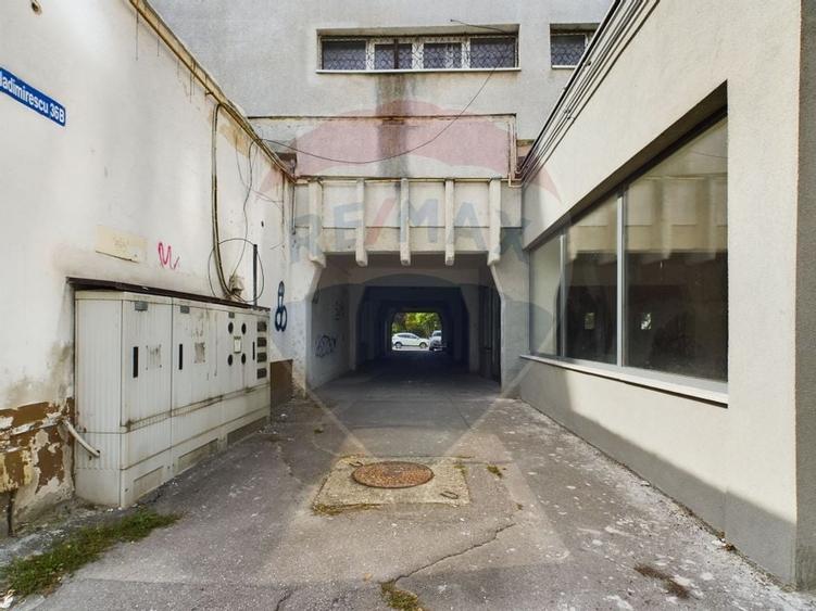 Spatiu comercial 385 mp, zona Tudor Vladimirescu - 21