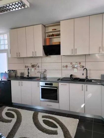 Inchiriez camera in vila curte spatioasa - 3