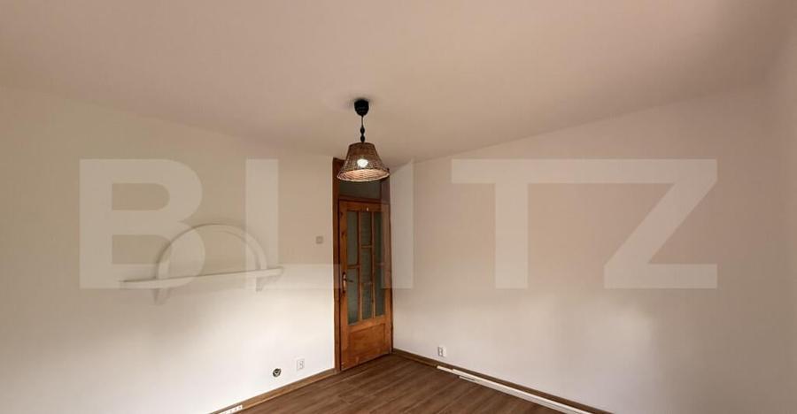 Apartament 3 camere decomandat, et. 1, 72 mp, zona 1 Mai - 14